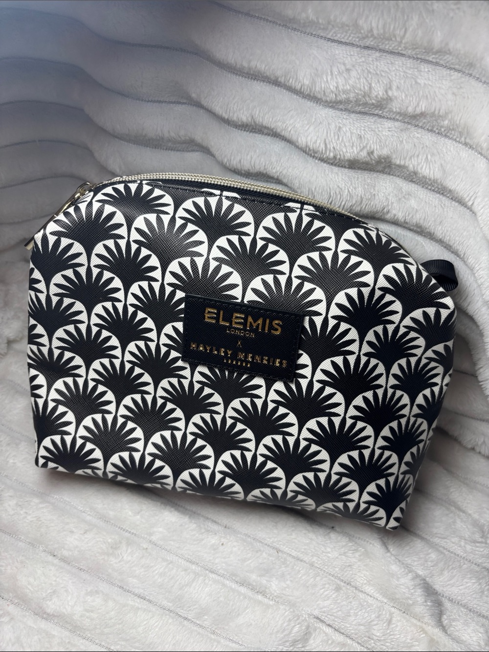 ELEMIS London Black & White Palm-Pattern Makeup Bag